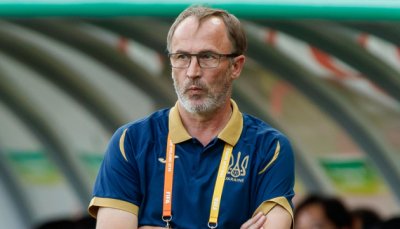 Главный тренер сборной Украины отверг вариант с вручением путевки на ЧМ без отбора